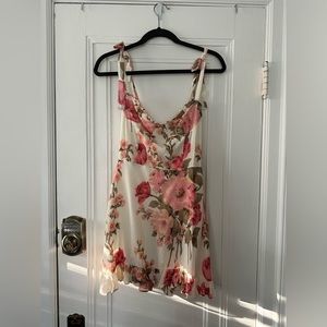 Reformation Christine Dress worn once for a few hours Perfect condition size 4